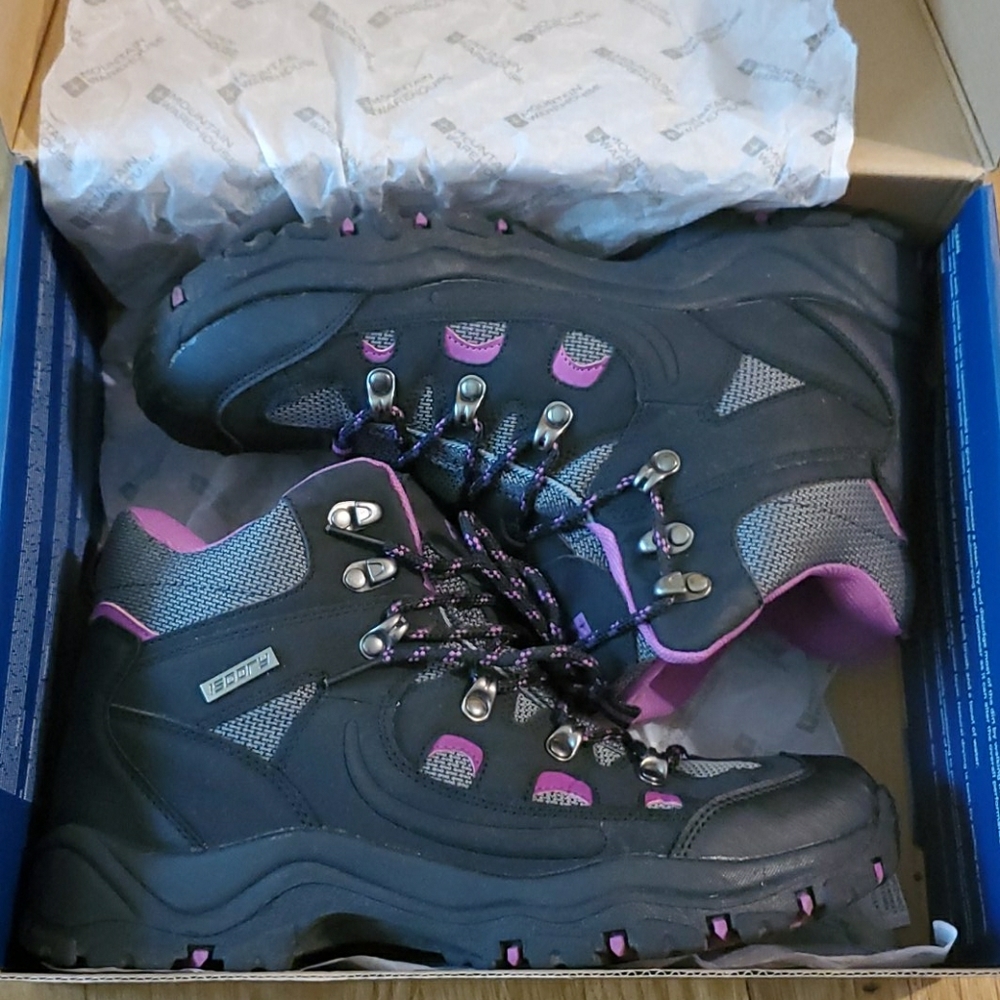 Mountain Warehouse